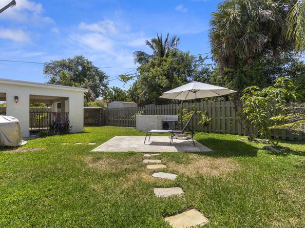 944 Hansen Street, West Palm Beach FL 33405