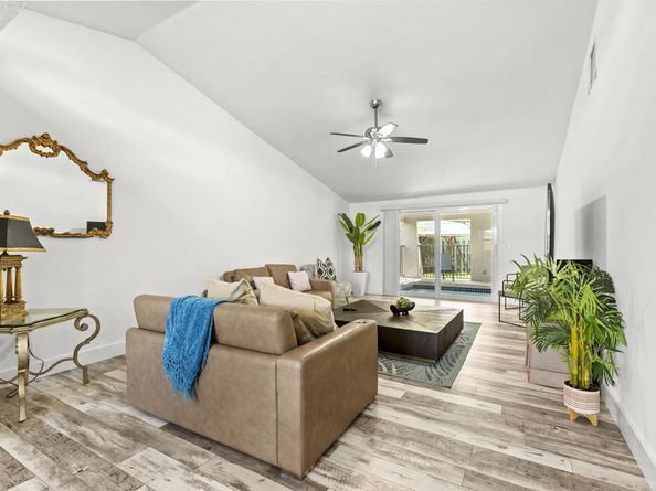 944 Hansen Street, West Palm Beach FL 33405