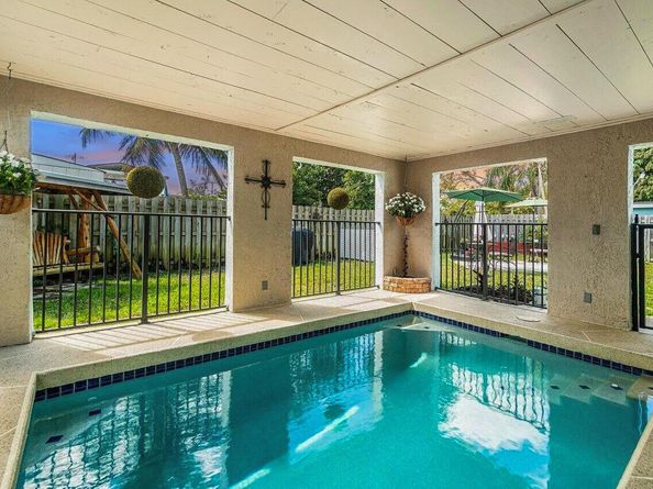 944 Hansen Street, West Palm Beach FL 33405