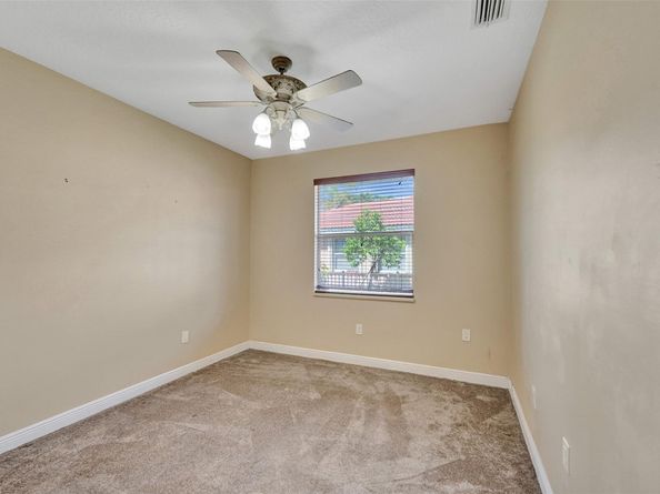 4869 Kensington Cir, Coral Springs FL 33076