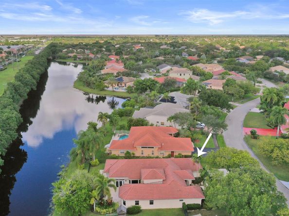 4869 Kensington Cir, Coral Springs FL 33076