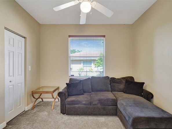 4869 Kensington Cir, Coral Springs FL 33076