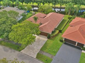 4869 Kensington Cir, Coral Springs FL 33076