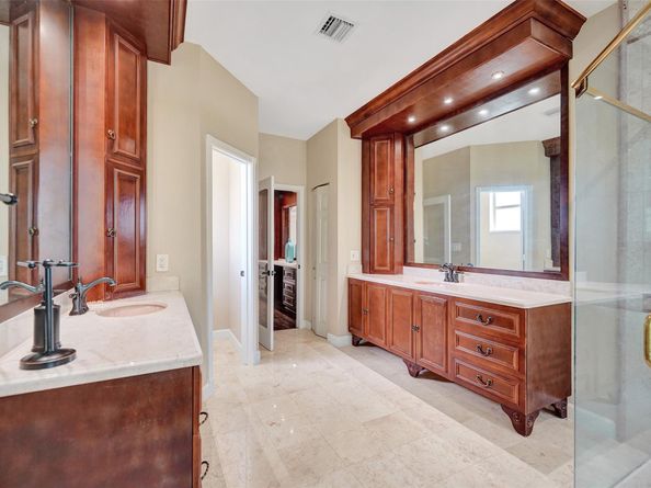 4869 Kensington Cir, Coral Springs FL 33076