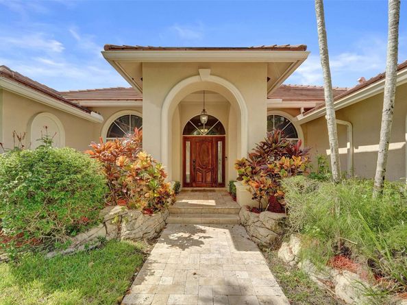 4869 Kensington Cir, Coral Springs FL 33076
