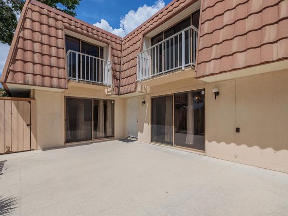 515 Green Springs Place, West Palm Beach FL 33409