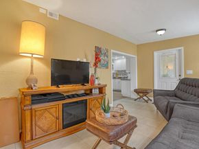 6082 Blue Grass Circle, Lake Worth FL 33463
