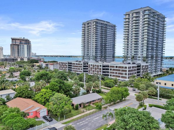 401 42nd Street, West Palm Beach FL 33407