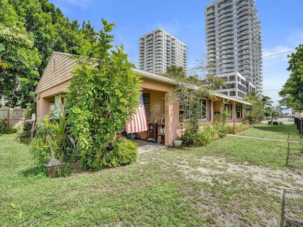 401 42nd Street, West Palm Beach FL 33407