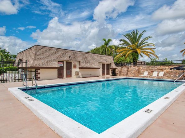 9460 SW 61st Way B, Boca Raton FL 33428