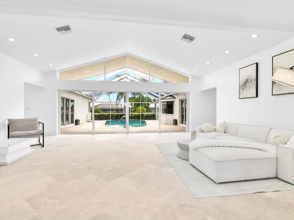 1332 SW Tamarind Way, Boca Raton FL 33486