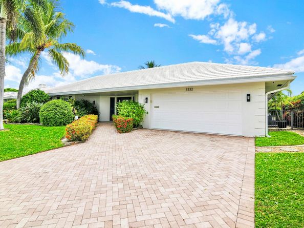 1332 SW Tamarind Way, Boca Raton FL 33486