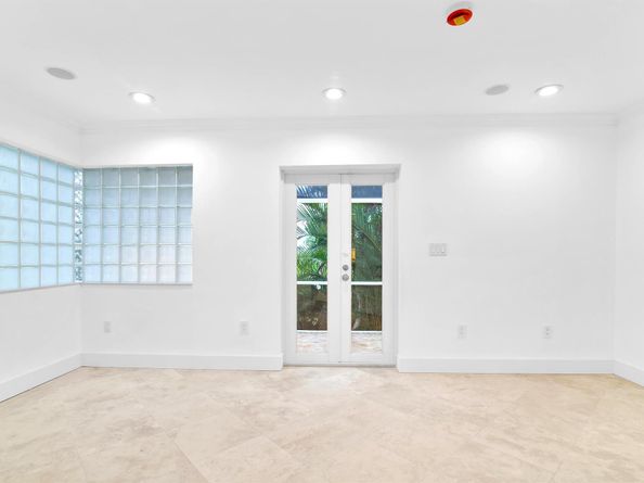 1332 SW Tamarind Way, Boca Raton FL 33486