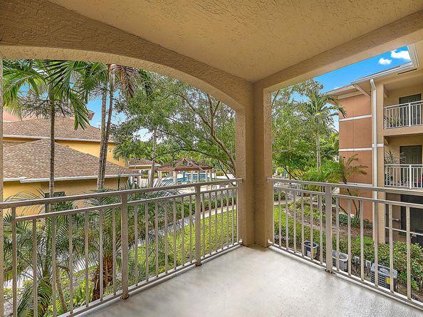 6466 Emerald Dunes Drive 207, West Palm Beach FL 33411