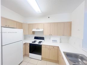 9340 Fontainebleau Boulevard W206, Miami FL 33172