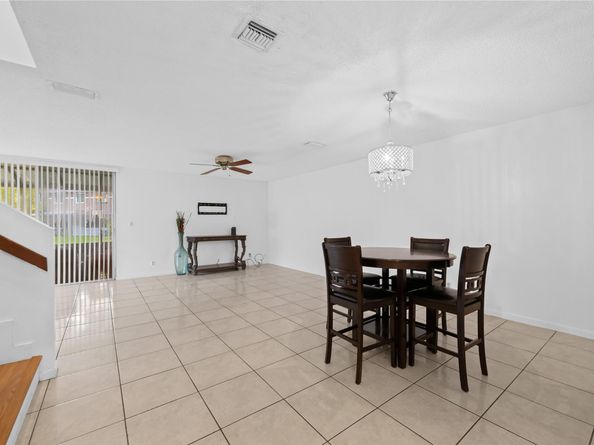 1343 Sussex Dr 1343, North Lauderdale FL 33068