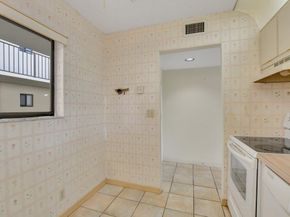 5340 Las Verdes Circle 208, Delray Beach FL 33484