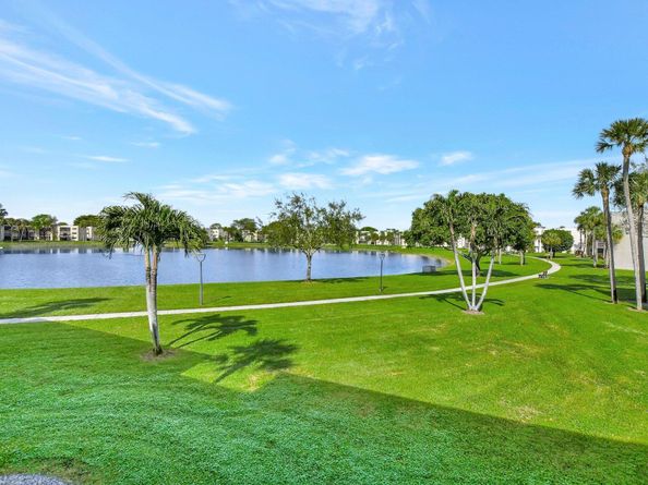 5340 Las Verdes Circle 208, Delray Beach FL 33484