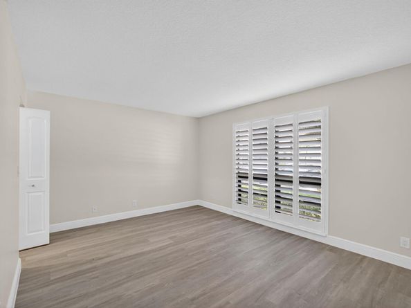 311 Brackenwood Circle, Palm Beach Gardens FL 33418