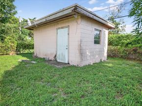2920 NW 69th St, Miami FL 33147