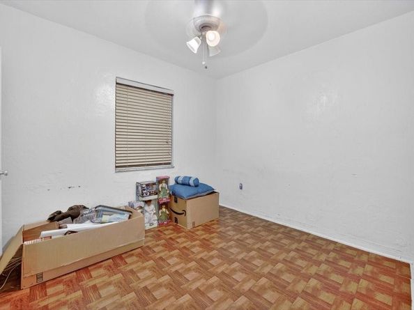 2920 NW 69th St, Miami FL 33147