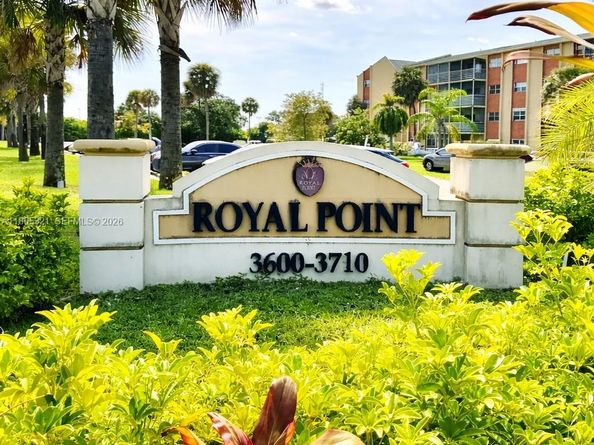 3700 NW 21st Street 109, Lauderdale Lakes FL 33311