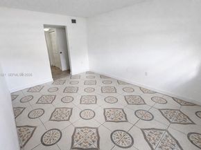 3700 NW 21st Street 109, Lauderdale Lakes FL 33311