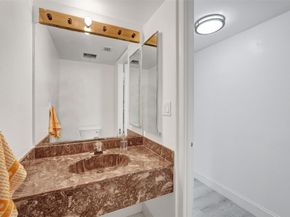 2800 N 46th Ave A404, Hollywood FL 33021