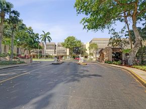 2800 N 46th Ave A404, Hollywood FL 33021