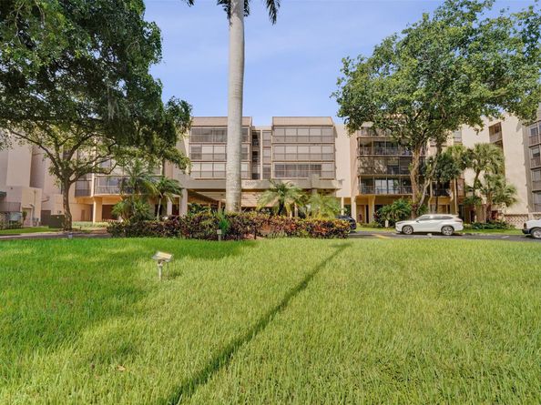 2800 N 46th Ave A404, Hollywood FL 33021
