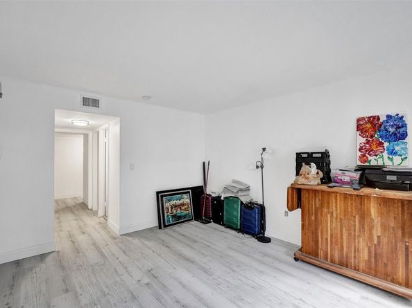 2800 N 46th Ave A404, Hollywood FL 33021