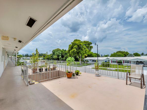 2700 W Golf Boulevard 243, Pompano Beach FL 33064