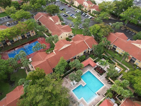 953 Coral Club Drive 953, Coral Springs FL 33071