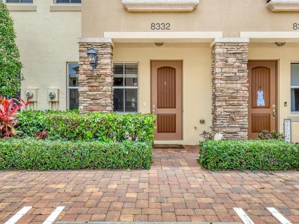 8332 Cocoplum Sound Lane, West Palm Beach FL 33411
