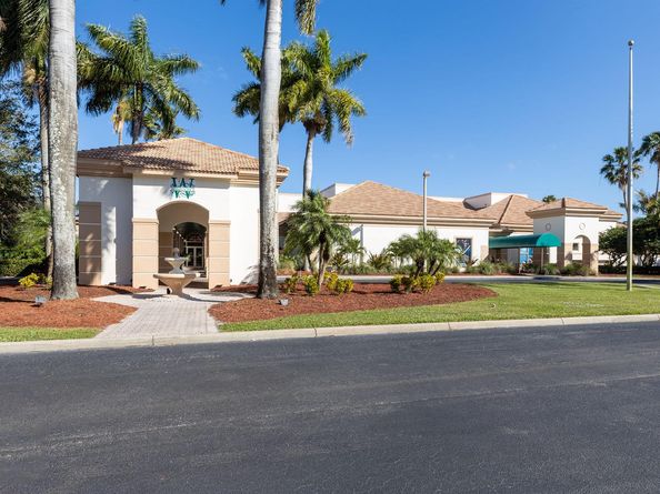 6460 Sand Hills Circle, Lake Worth FL 33463