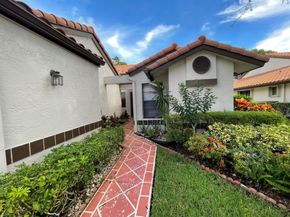 6157 Sunny Pointe Circle, Delray Beach FL 33484