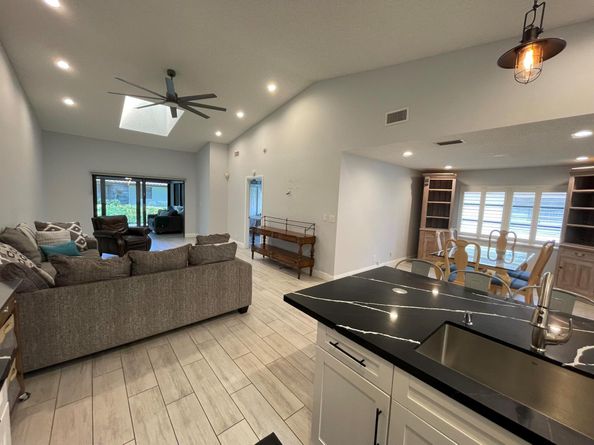 6157 Sunny Pointe Circle, Delray Beach FL 33484