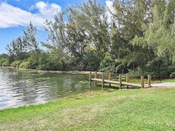 4723 SW 12th Pl, Deerfield Beach FL 33442