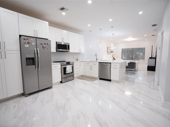 4723 SW 12th Pl, Deerfield Beach FL 33442