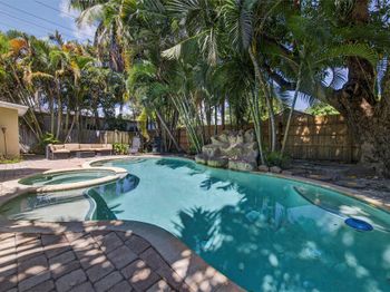 1515 NE 14th St