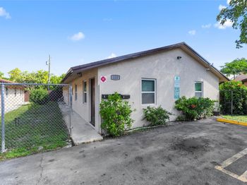 225 NW 12th Ct