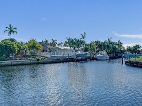 949 SE 10th Ct, Pompano Beach FL 33060