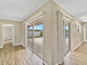 949 SE 10th Ct, Pompano Beach FL 33060