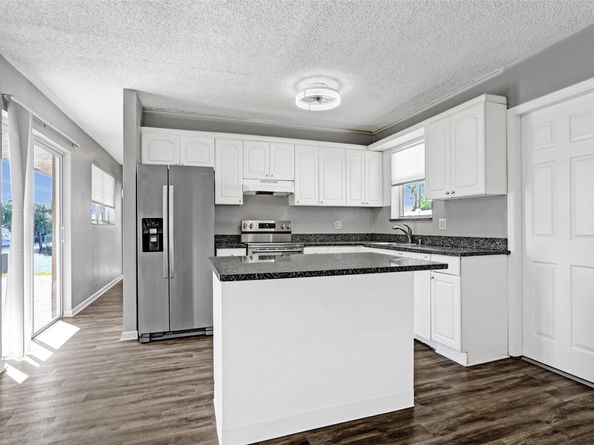 949 SE 10th Ct, Pompano Beach FL 33060