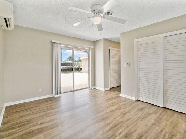 949 SE 10th Ct, Pompano Beach FL 33060