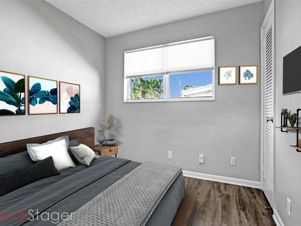 949 SE 10th Ct, Pompano Beach FL 33060