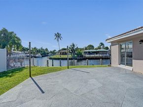 949 SE 10th Ct, Pompano Beach FL 33060