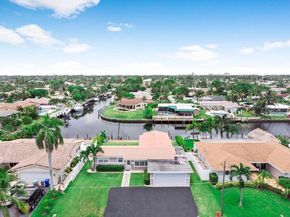 949 SE 10th Ct, Pompano Beach FL 33060