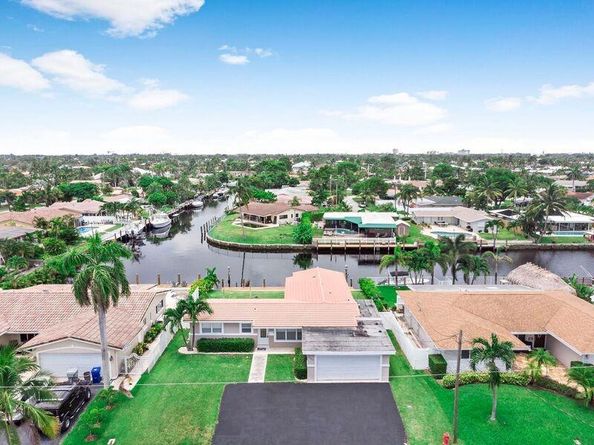 949 SE 10th Ct, Pompano Beach FL 33060