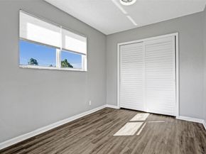 949 SE 10th Ct, Pompano Beach FL 33060